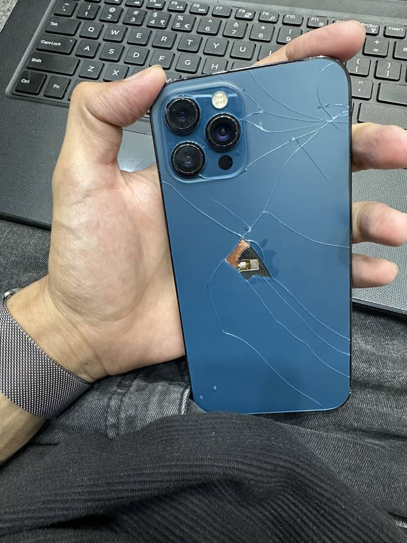 Iphone 12 pro max 1