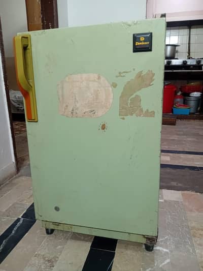 dawlance mini fridge