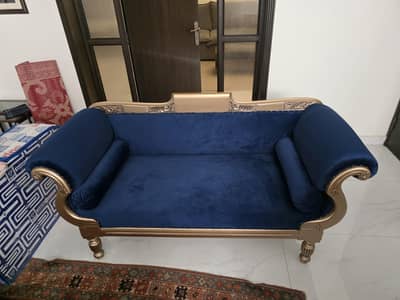 Sofa and Table Set for Drawing Room