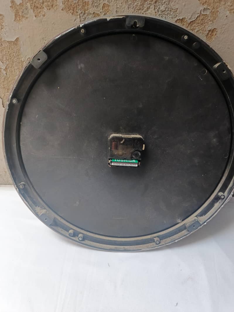 Wall clock 1