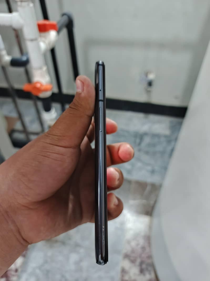 One plus 7 9/10 condition 1