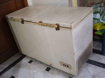 Dawlance double door deep freezer