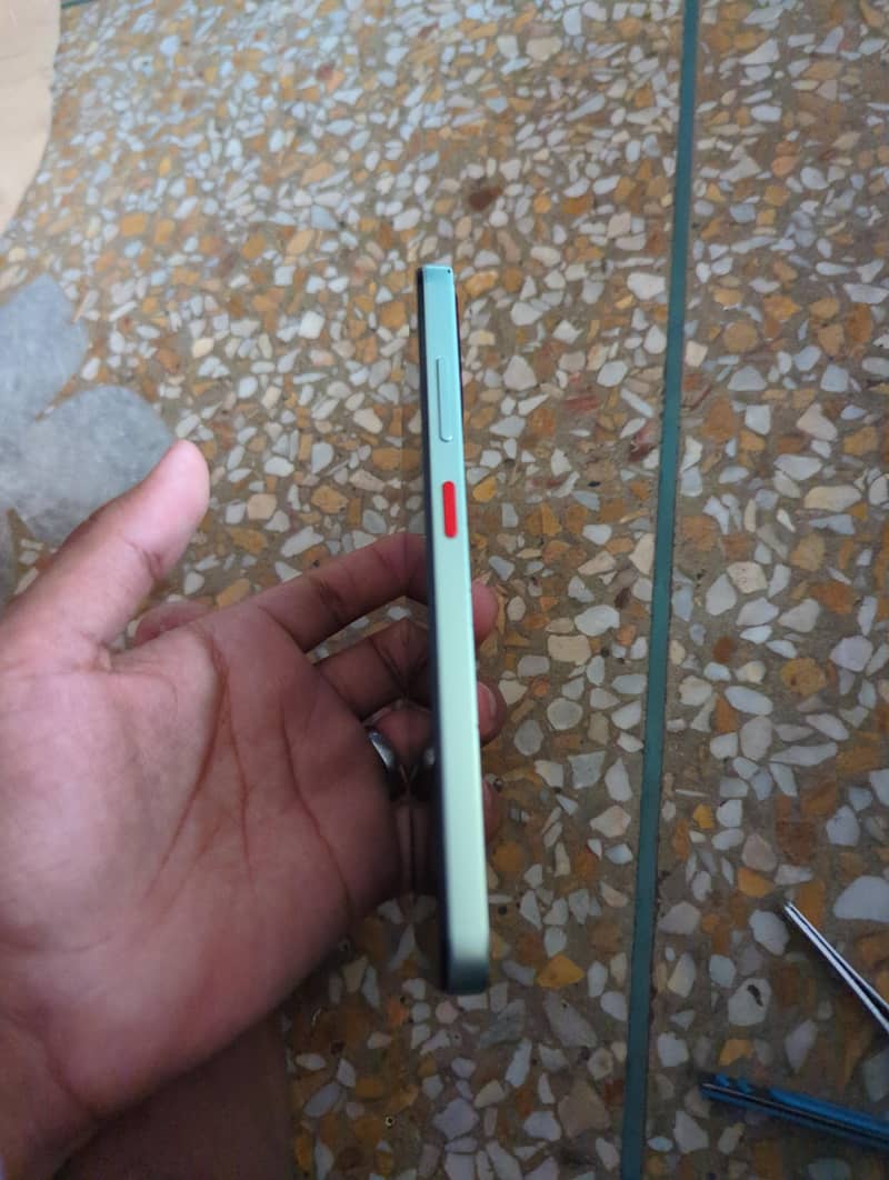 condition 10/10. box available 1