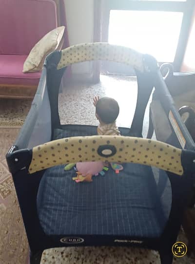 baby cot