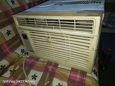 0.5 Ton Ac ak solar plate pa chalna Wala
