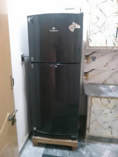 Urgent Sale Dowlace Fridge