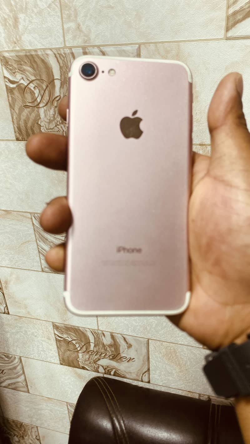 iPhone 7 0