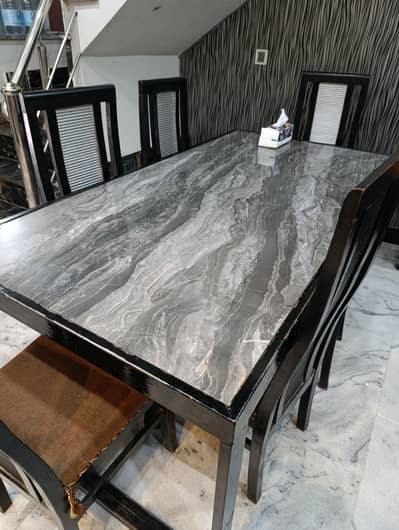 dinning table with 8chairs contact no 03006687455