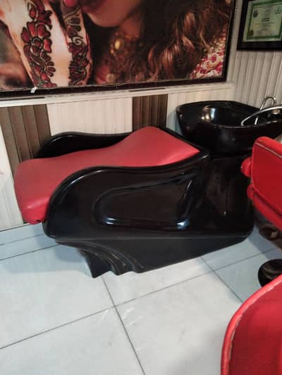 shampoo unit