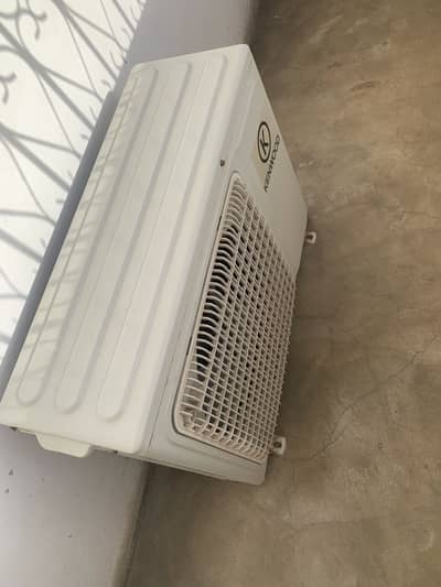 Kenwood split 1 ton