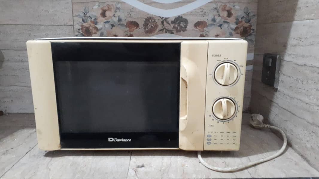 Dawlance microwave 1