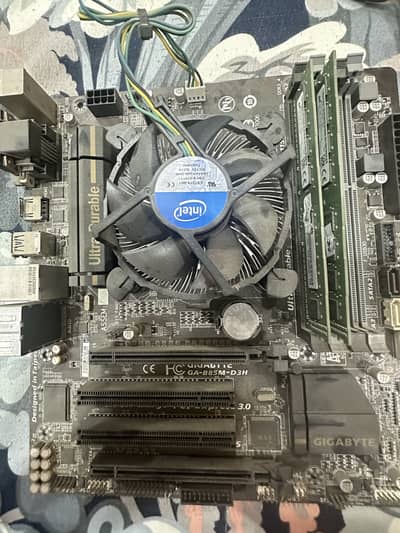 I am selling my gigabyte  motherboard Gigabyte GA-B85M-D3