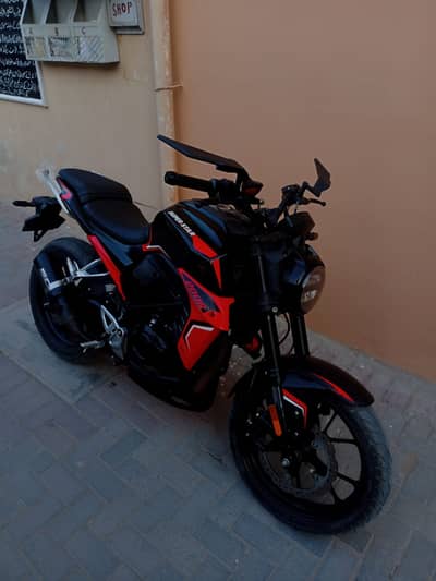 Superstar 200R 2024 | 3790 KM Driven | 2nd Owner | Iridium Plugs |