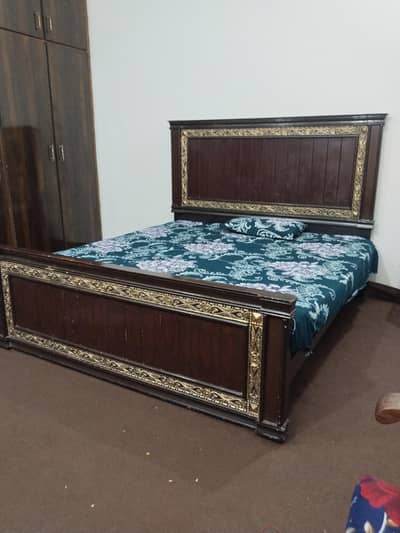Dubble bed for sale 10/9 condition without Mattress
