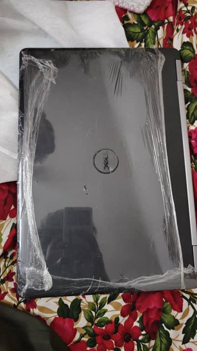 Dell laptop for Sale I5 6gen 9/10