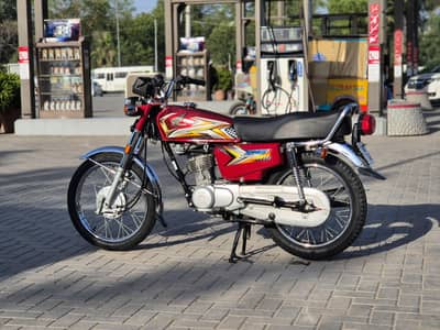 Honda 125 2025 model 10/10 condition urgent sale