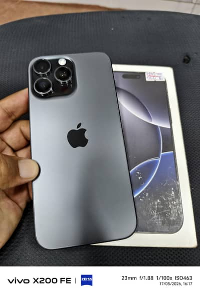 16 pro max unlock 256gb sim working Esim non active cycle 5