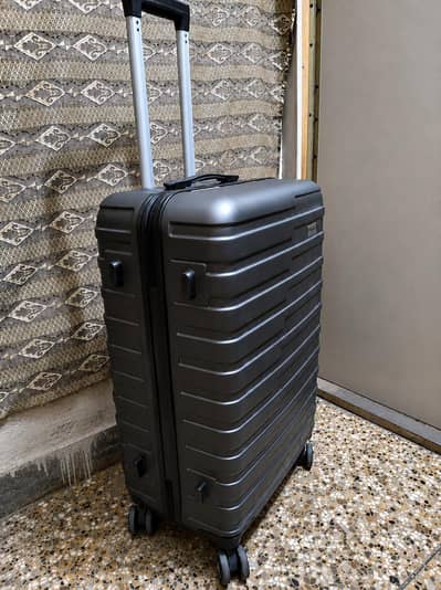  Eminent Hard Shell Travel Suitcase – 75 Liter