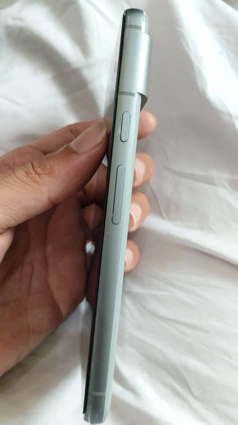 Google pixel 8 4