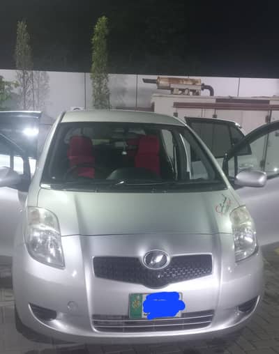 vitz very neat n clean for sale