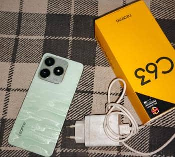 8 GB ram,, CPU octa core 2.0,,, 45W fast charging