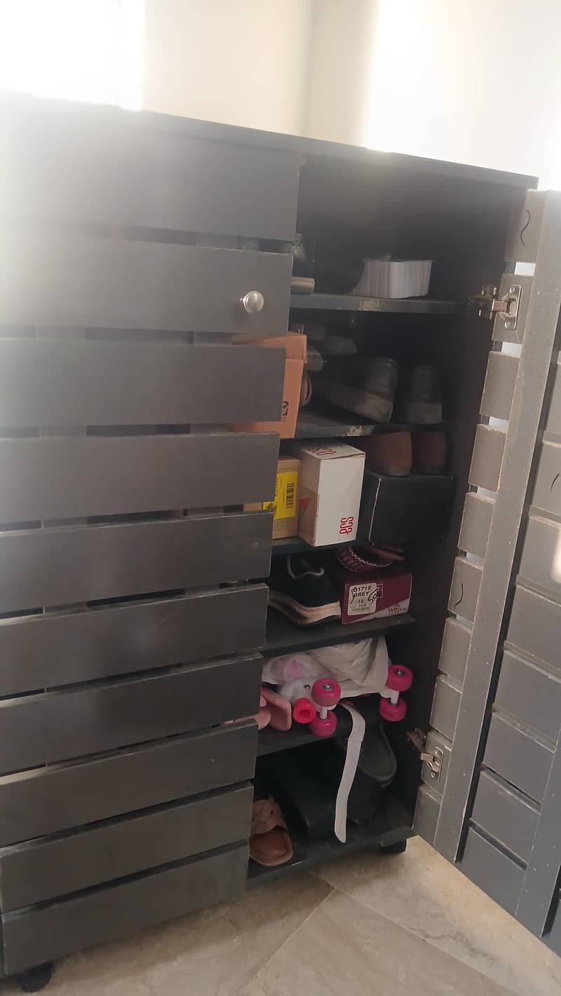 shoe racks 0