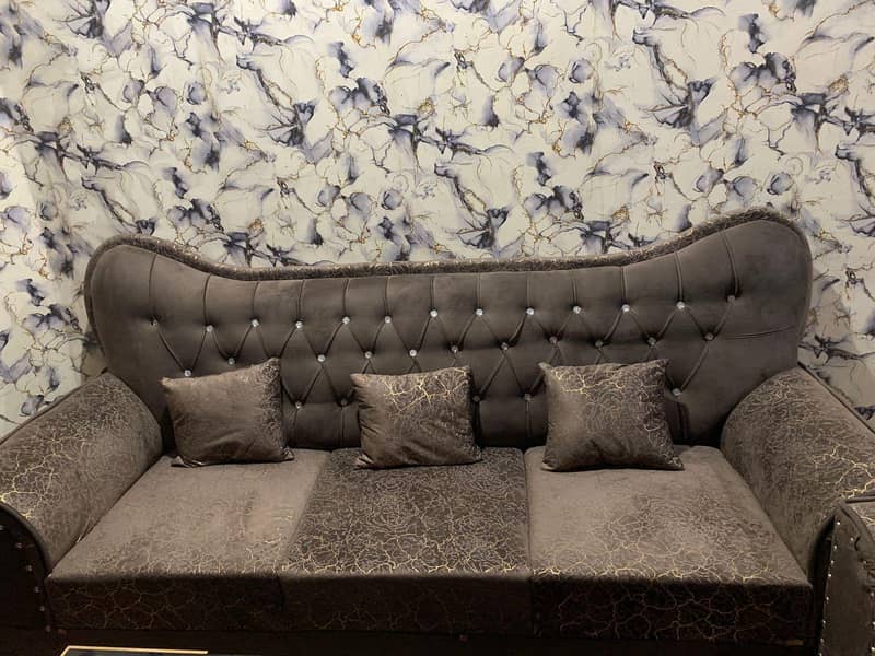 10/10 condition new sofas 6 seater 2