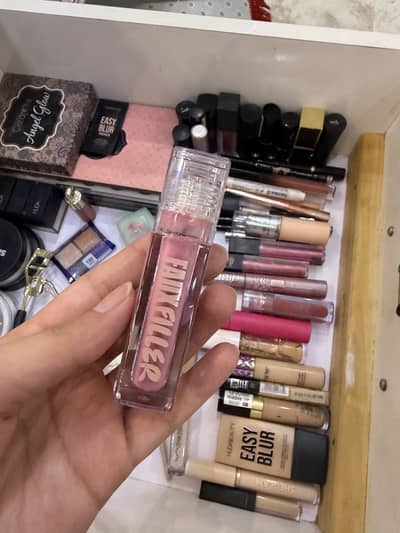 Huda beauty Faux filler