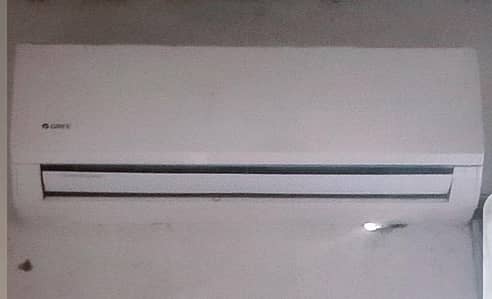 1 Ton Ac urgent sell