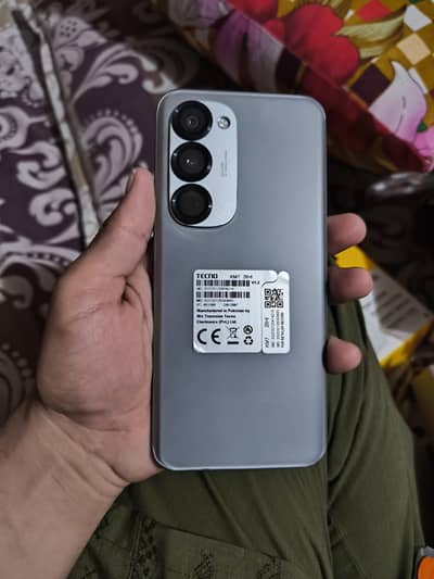 Spark 40 pro 8+8/256 0308/49000/22