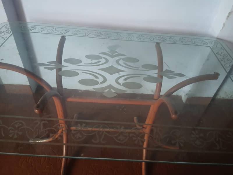 Dinning table 0