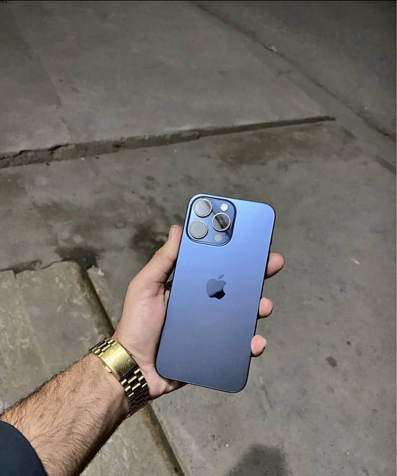Iphone 15 pro max 0