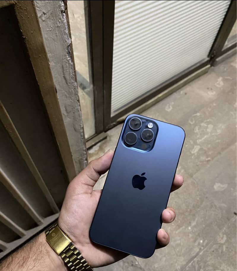 Iphone 15 pro max 2