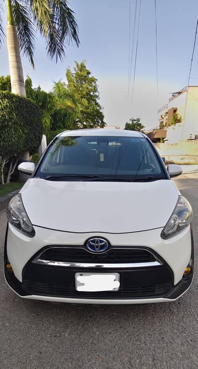 Toyota sienta G full option 16/21