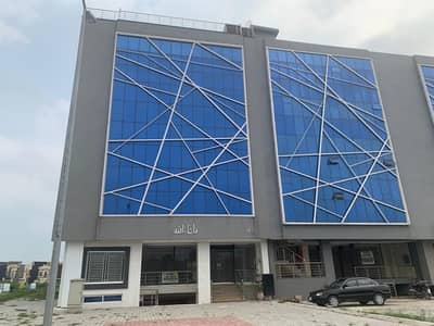 Beautiful and well-maintained 8 Marla commercial building/plaza available for sale at a prime location on Murree Road Rawalpindi | Main Road Building | Prime Investment Property | Ideal for Offices, Brands & Rental Income and other business use.