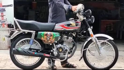 honda 125 black adition