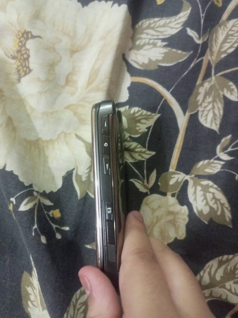 Nokia E66 2