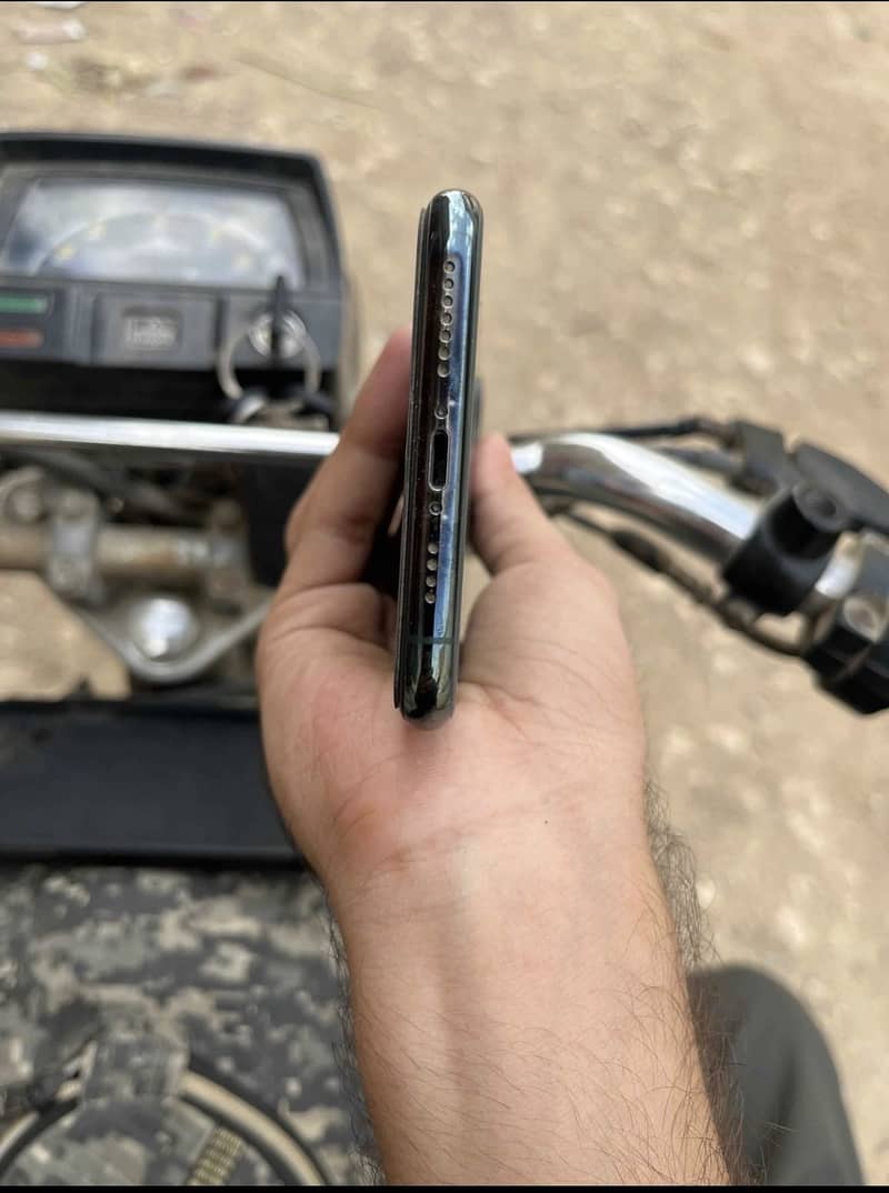 iPhone 11 Pro Max 3
