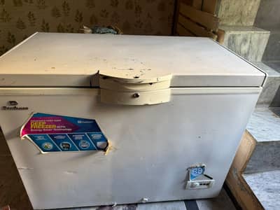 Dawlance freezer in good condition