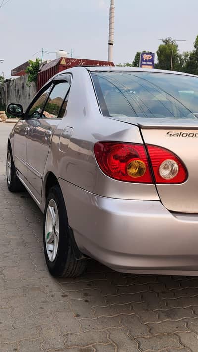 Corolla SE saloon sunroof automatic
