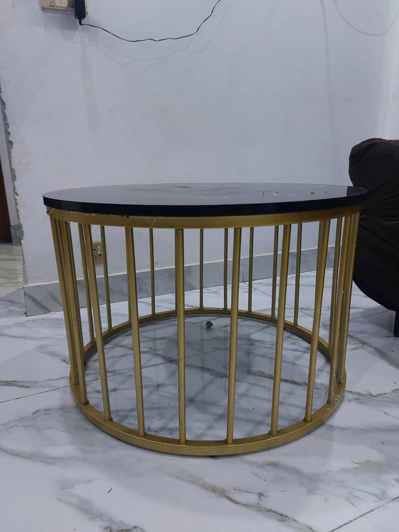 Stylish Table 0