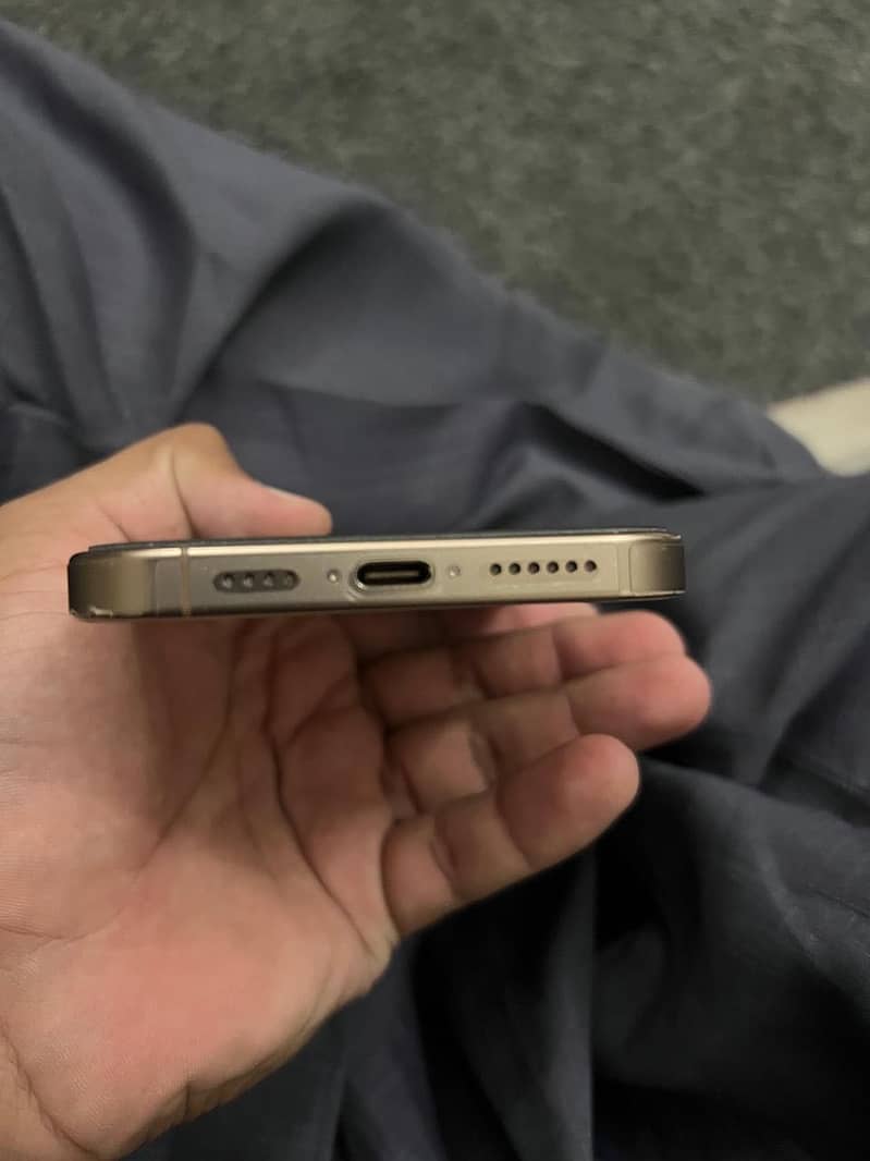 Iphone 16 pro max 1