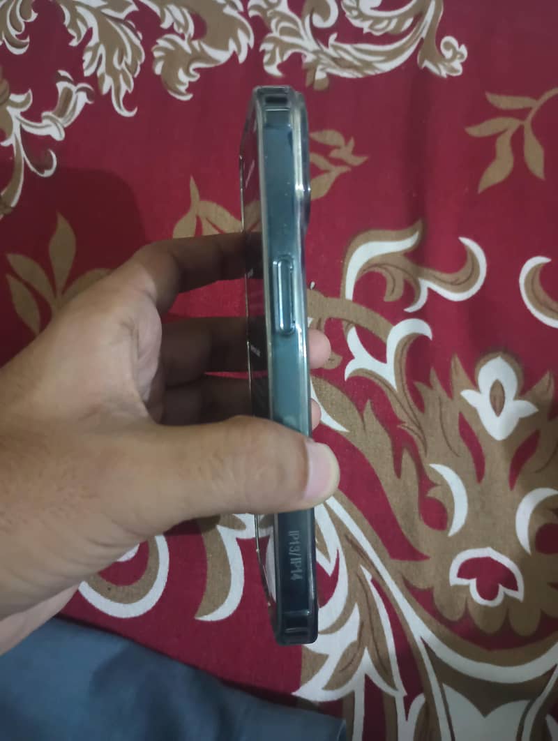 iPhone 13 jv 3