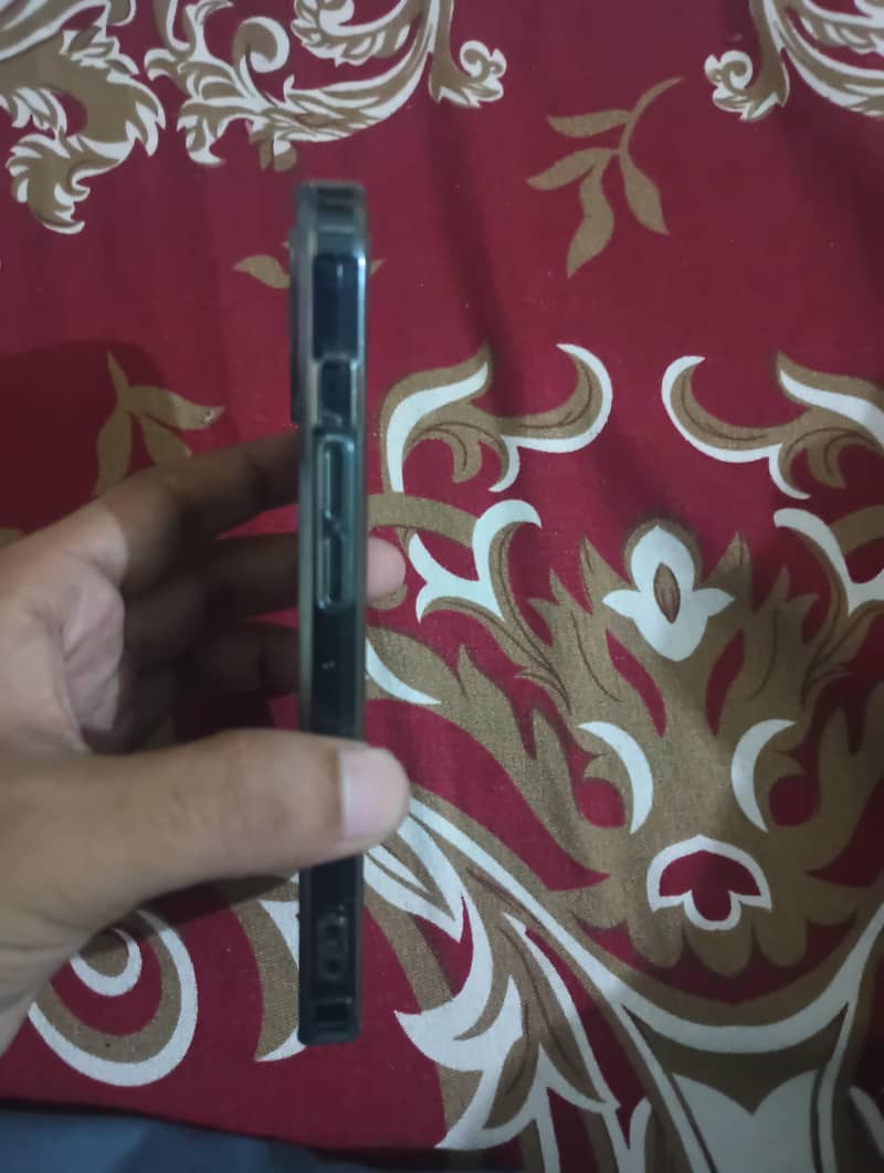 iPhone 13 jv 7