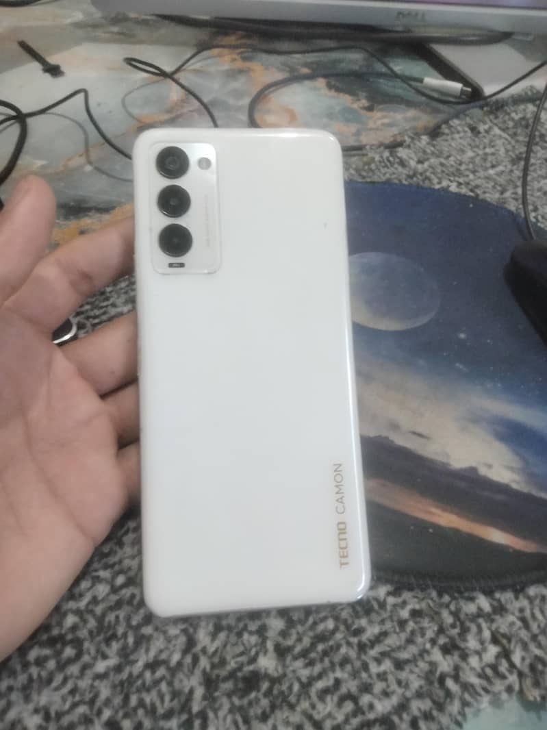 Tecno camon 18 1