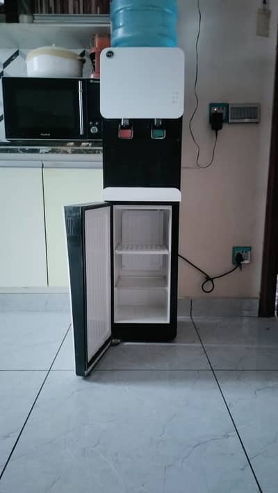 Slightly use water dispenser