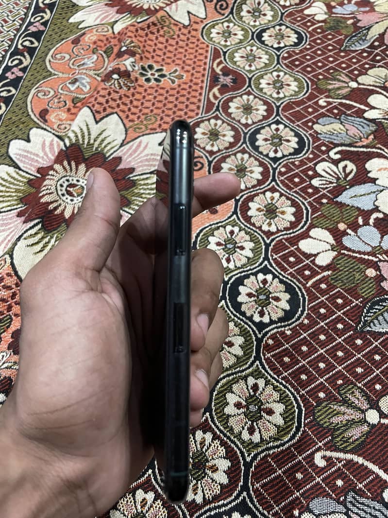 iPhone 11 Pro 2