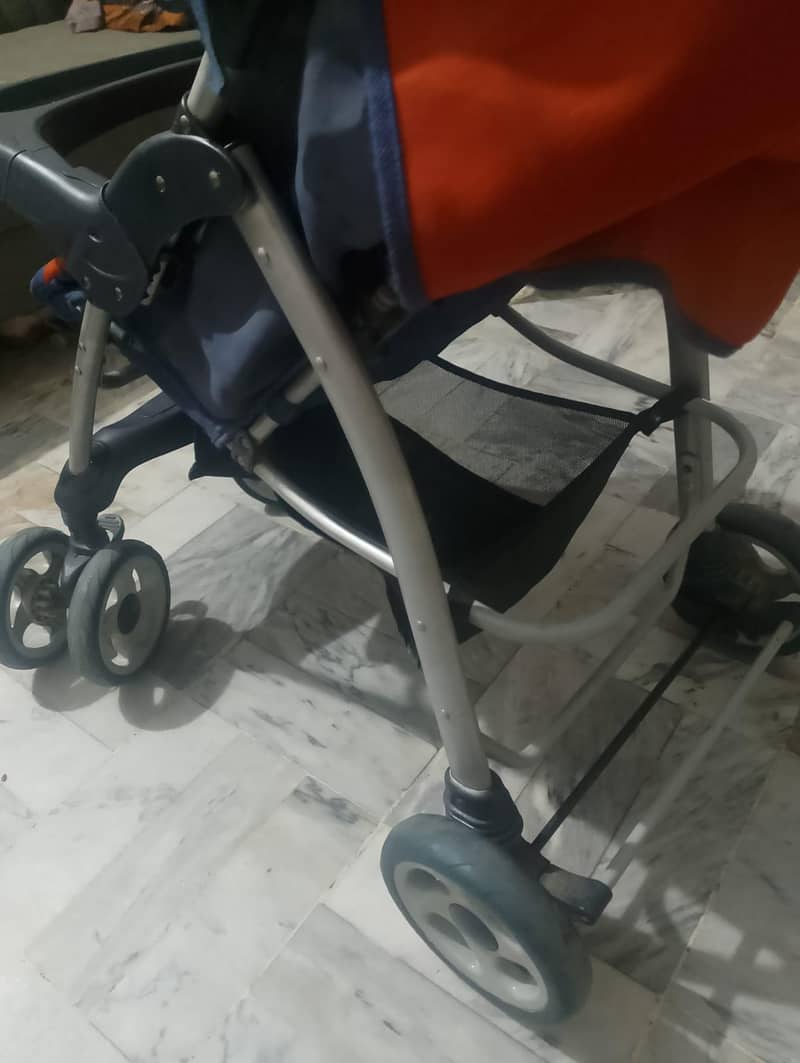 stroller/pram 1