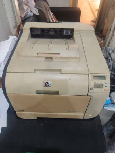 HP color laser jet cp 2025 for sell , ink refill hony wali ha
