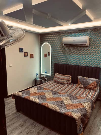 One bedroom VIP apartment for rent for 3to4 hours in bahria town